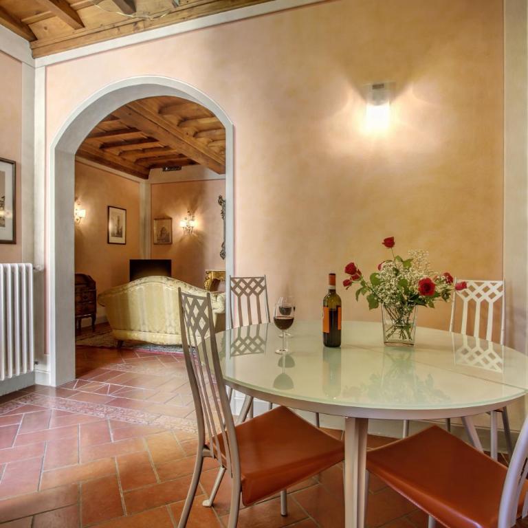 Pergola Apartment - Two-Bedroom Apartment with Balcony - 16