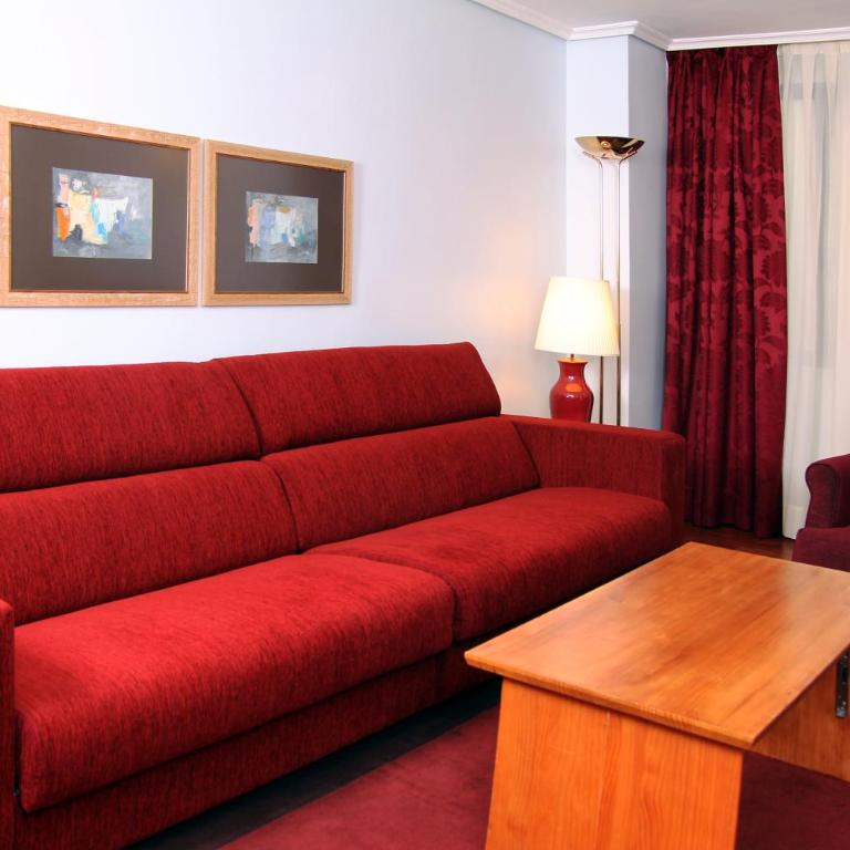 Hotel Conde Duque Bilbao - Deluxe Family Suite - 3