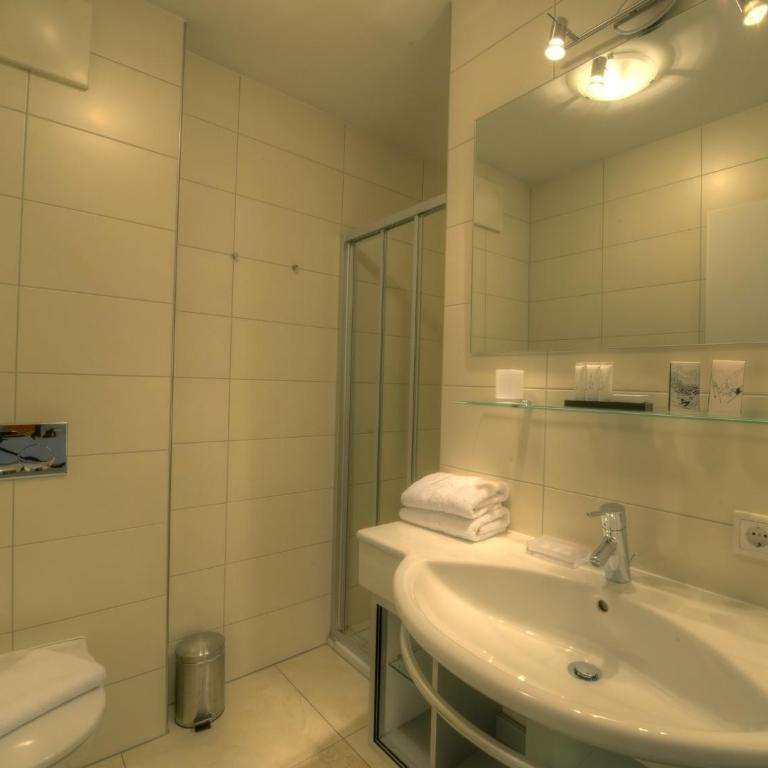 Residenz an der Burg by Kaprun Rentals - Apartment mit 2 Schlafzimmern mit Terrasse und Bergblick - 6