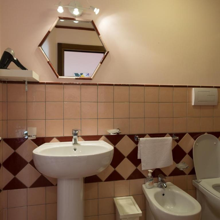 Bed and breakfast MieleZenzero - Camera Matrimoniale con Balcone - 5