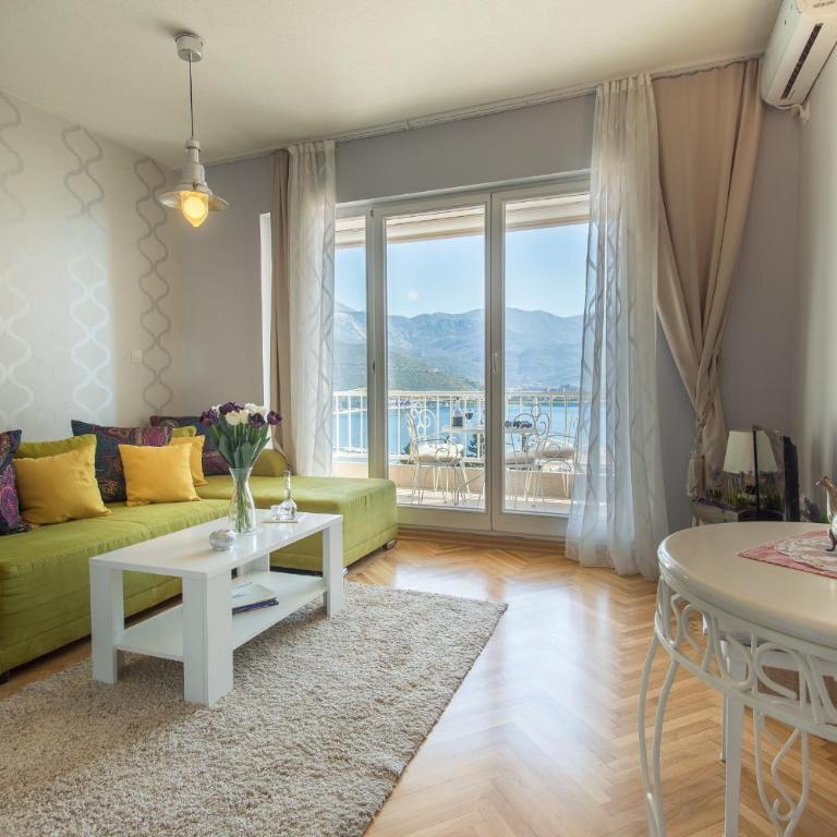Apartments Inspiration - One-Bedroom Family Apartment with Sea View - 4