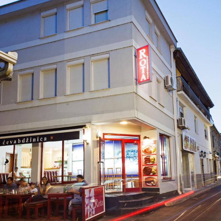 Guesthouse Rota - Dvokrevetna Soba sa Zasebnim Krevetima i Zajedničkim Kupatilom - 2