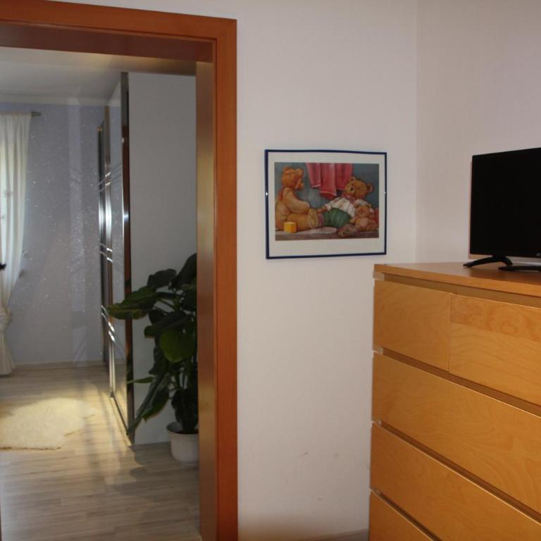 Ferienwohnung Gabriele - Apartment mit 3 Schlafzimmern und Terrasse - 10