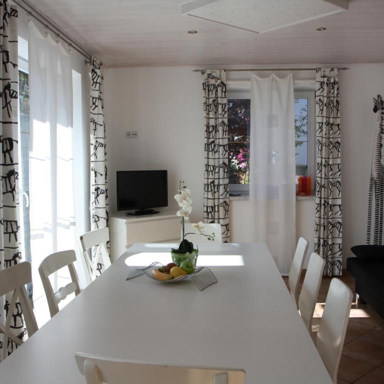 Ferienwohnung Gabriele - Apartment mit 3 Schlafzimmern und Terrasse - 14