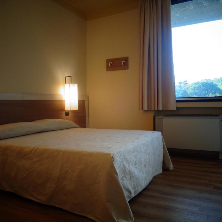 Hotel Country Club - Camera Matrimoniale Classic - 9