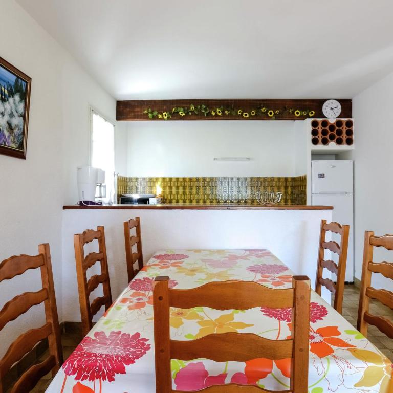 Holiday Home in Bormes near Beaches & Pool - Maison de Vacances 2 Chambres - 10