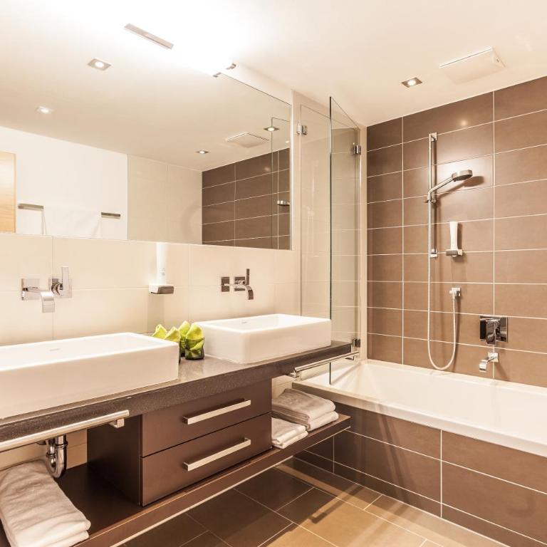 LEDERER Boutique Hotel - Familienzimmer mit Balkon - 5