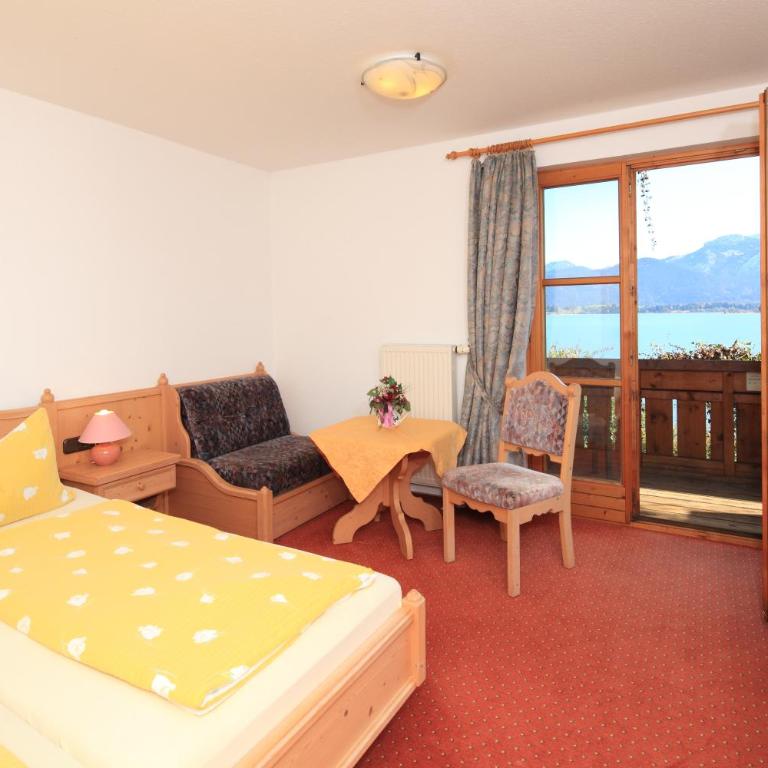 Cafe Maria - Pension - B&B - Doppelzimmer mit Balkon - 1