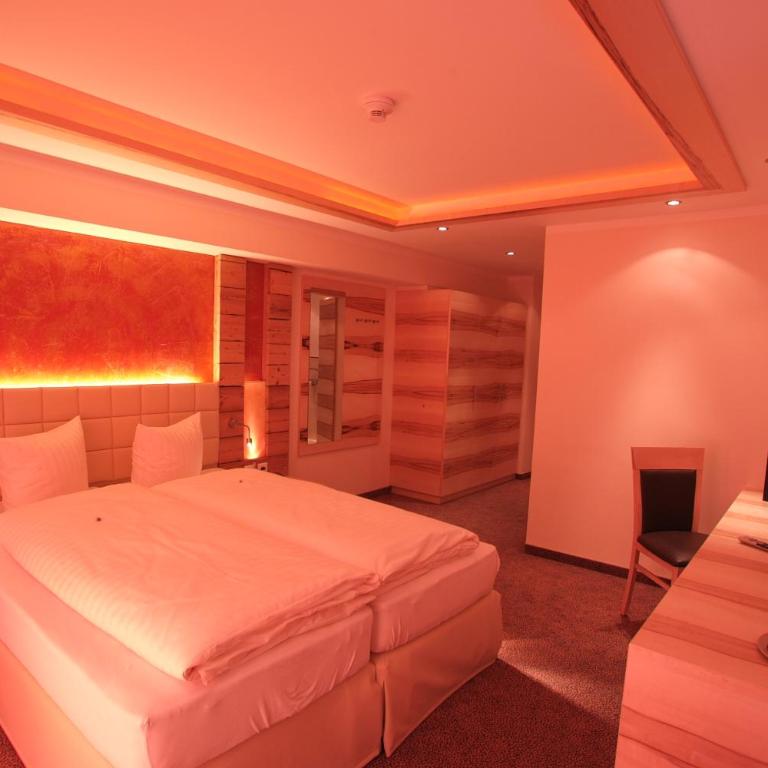 Hotel Garni Muttler Alpinresort & Spa - Superior Doppelzimmer - 3