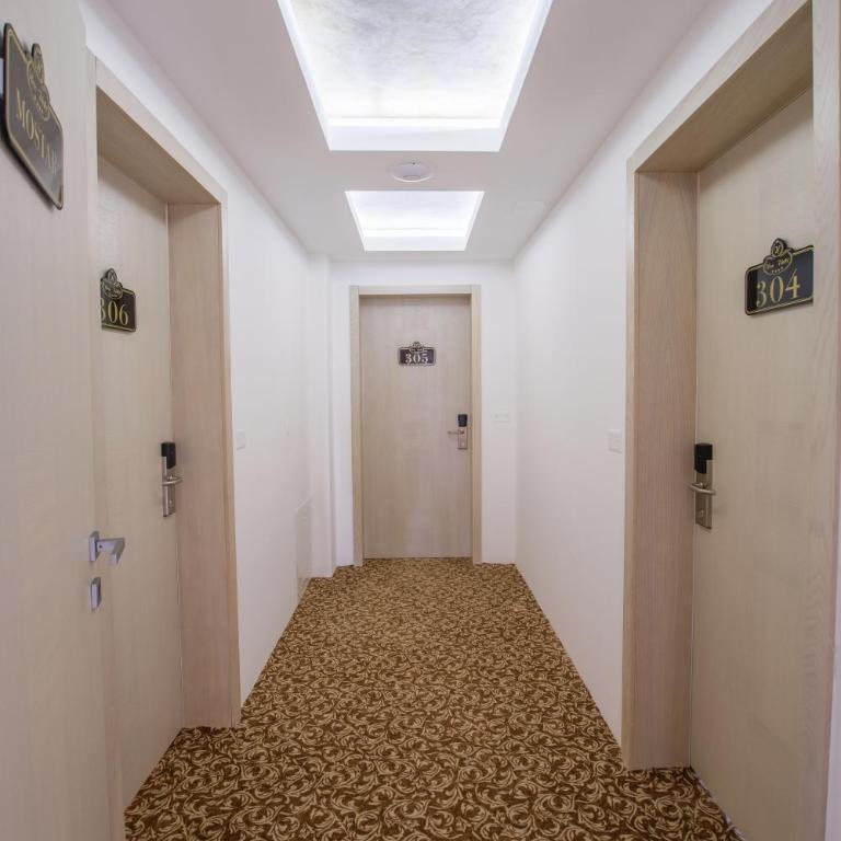 New Hotel - Standard Three-Bedroom Suite - 11