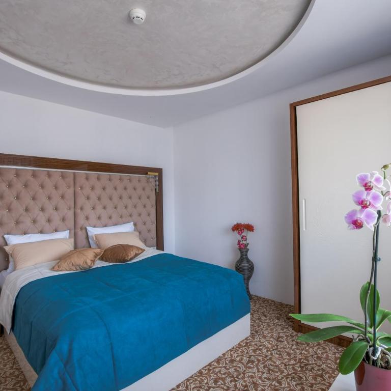 New Hotel - Standard Family Room (2 Adults + 3 Children) - 8