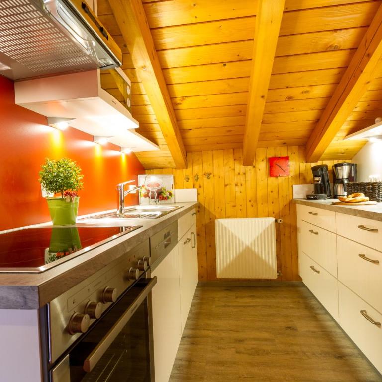 Ferienwohnungen Alpentraum - Landhaus am Bächle - Apartment mit 2 Schlafzimmern - 3