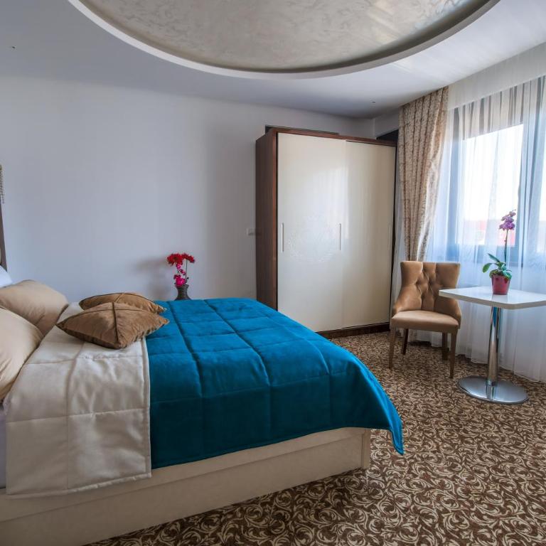 New Hotel - Standard Family Room (2 Adults + 3 Children) - 9