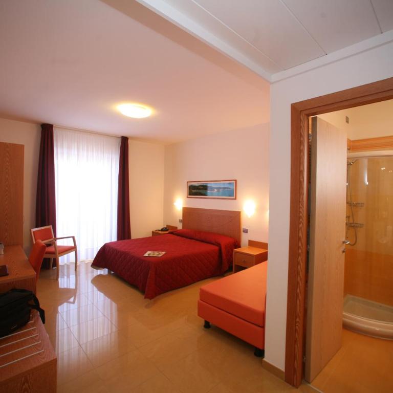Hotel Yria - Camera Tripla - 3