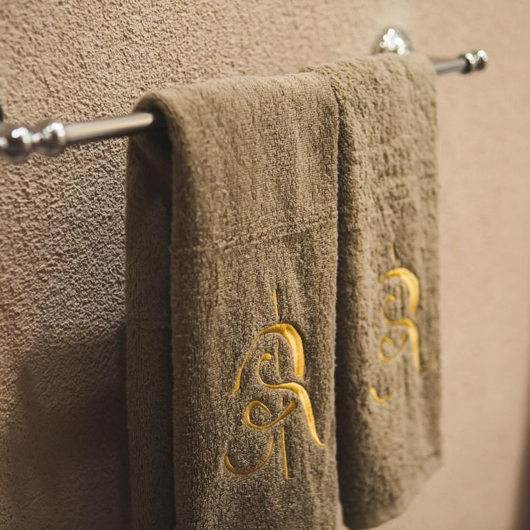 Palazzo Radomiri Heritage Boutique Hotel - Deluxe Suite - 11