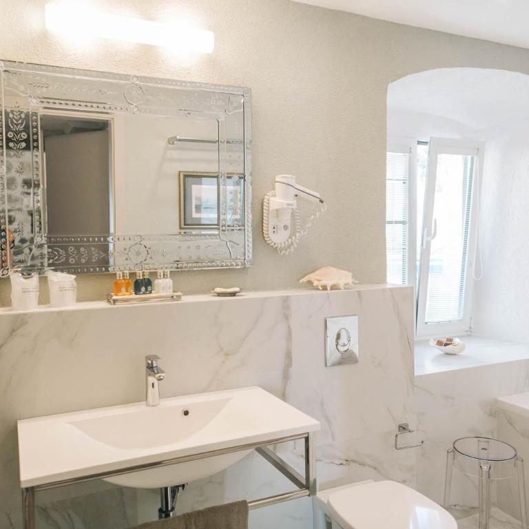 Palazzo Radomiri Heritage Boutique Hotel - Family Suite - 15