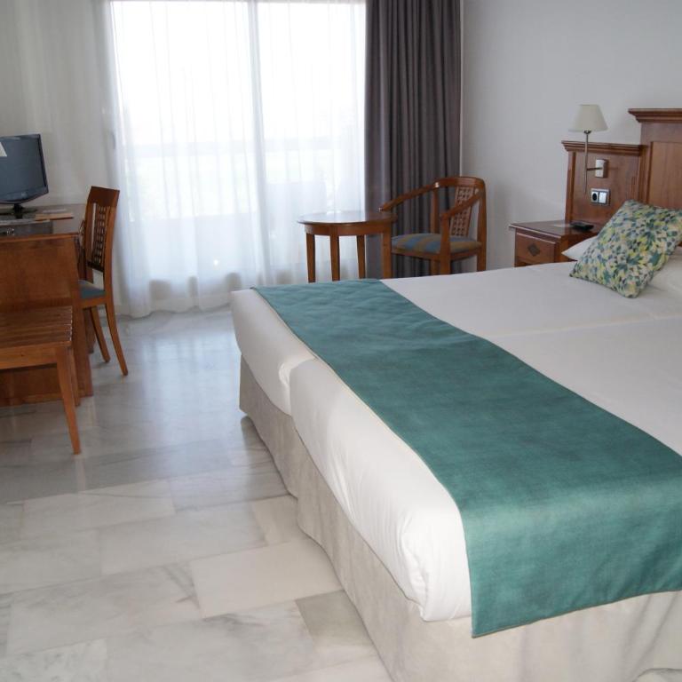 BQ Andalucia Beach Hotel - Habitación Doble con balcón - 1 o 2 camas - 2