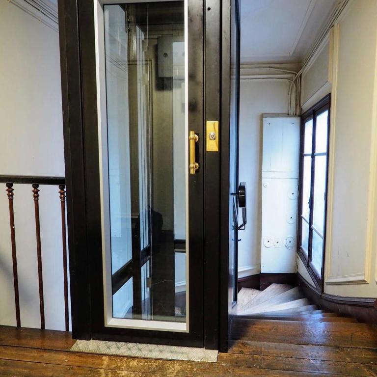 Parenthèse idéale Montorgueil loft In Paris - Apartment with Balcony - 30