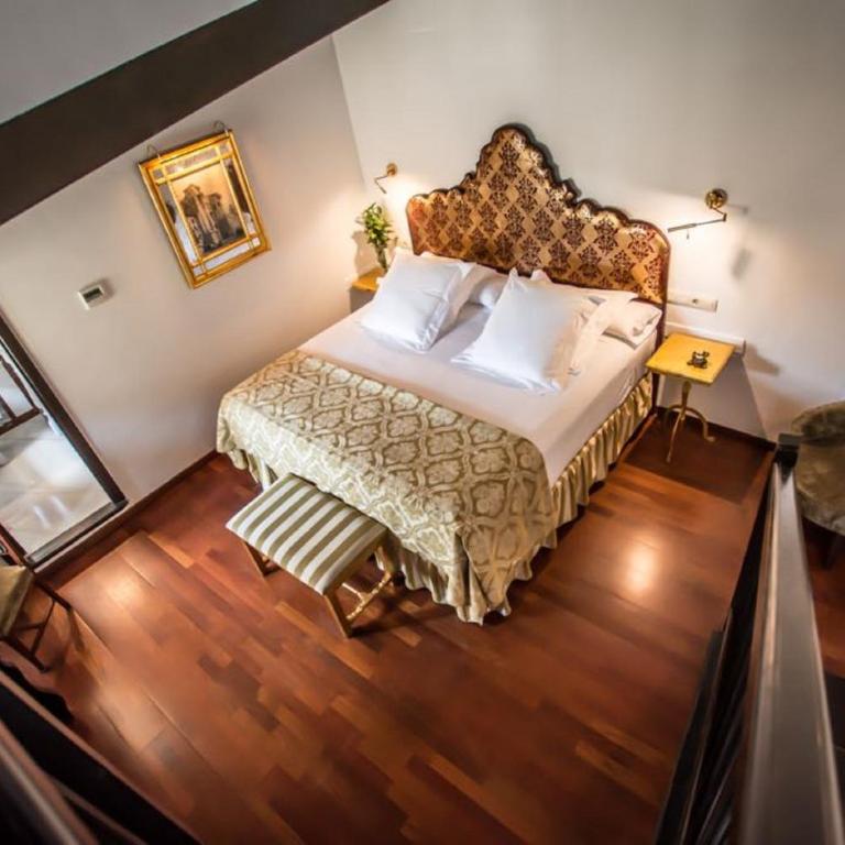 Las Casas de la Judería de Córdoba - Classic Double or Twin with Spa Bath - 3