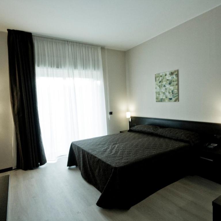Guest House Residence - Camera Matrimoniale - 1
