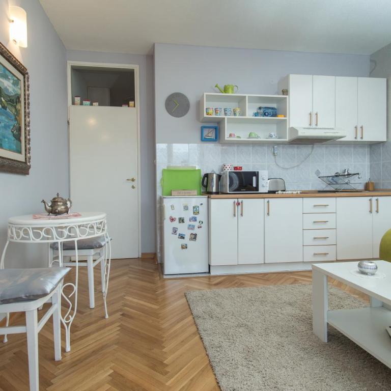 Apartments Inspiration - One-Bedroom Family Apartment with Sea View - 10