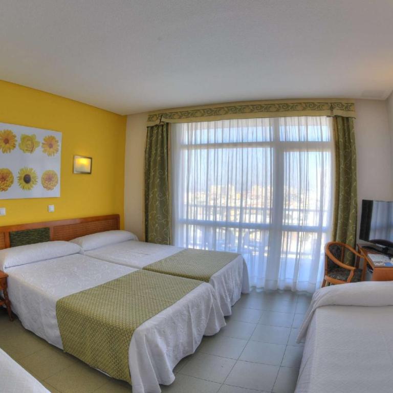 Hotel & Spa Entremares - Habitación Doble con 2 camas supletorias (2 adultos y 2 niños) - 11