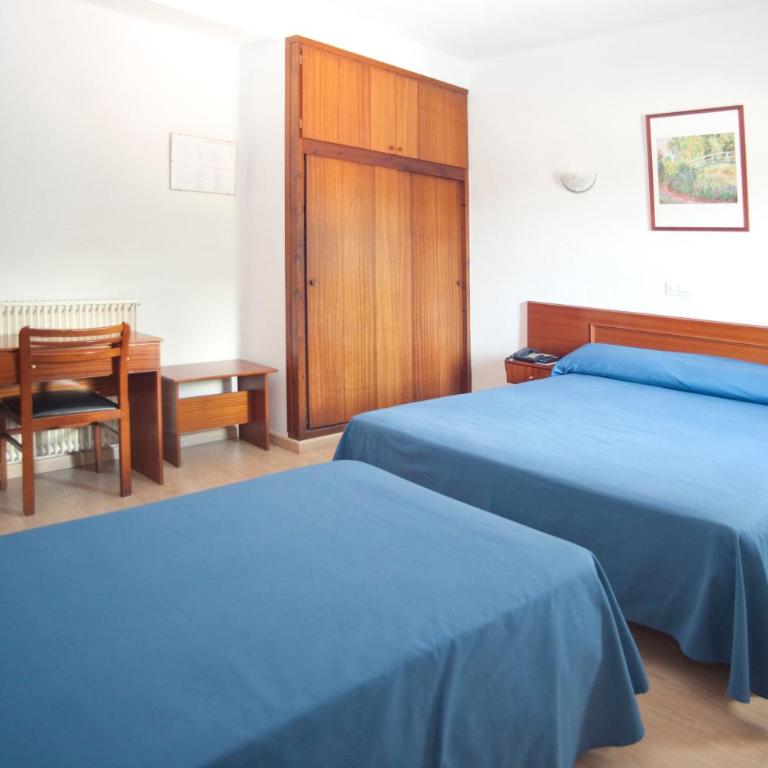 Hotel Roca - Habitación Triple (2 adultos + 1 niño) - 4
