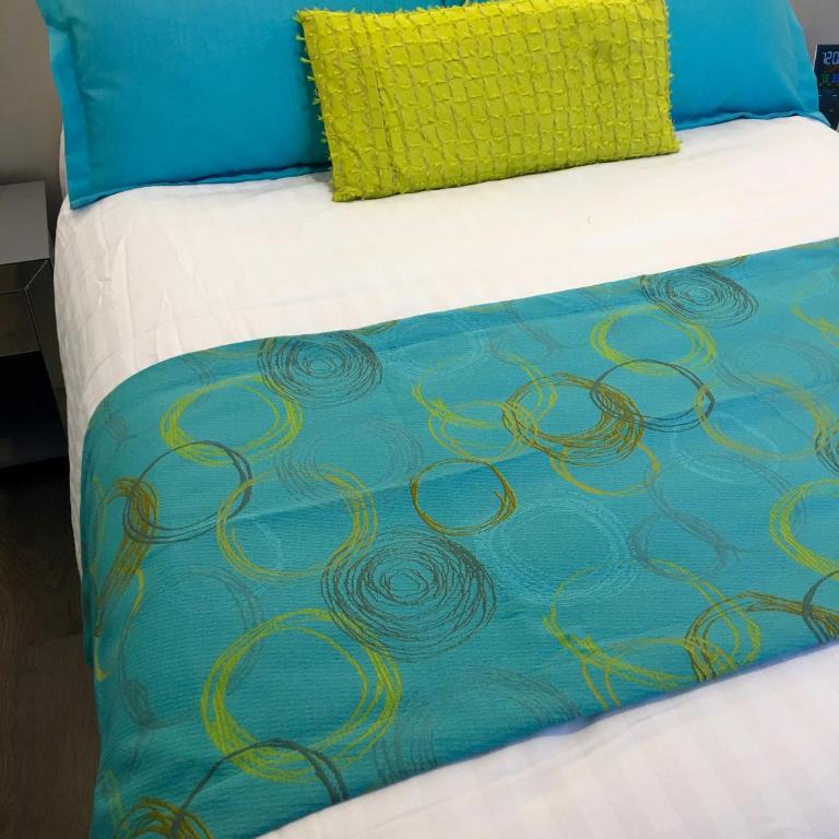 Herbal Inn Suites - Studio - Disability Access - 15