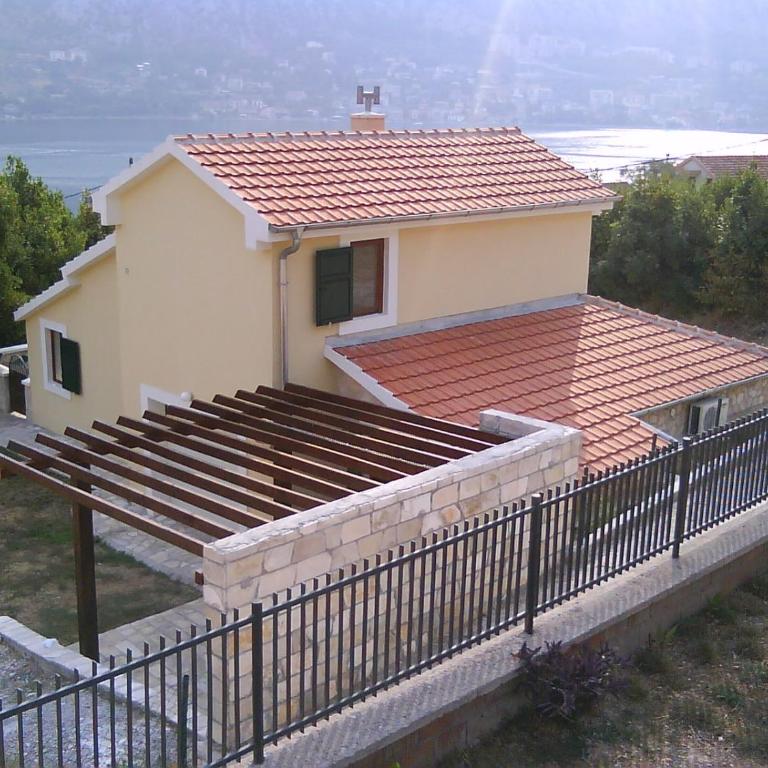 Prima Casa - Two-Bedroom House - 26