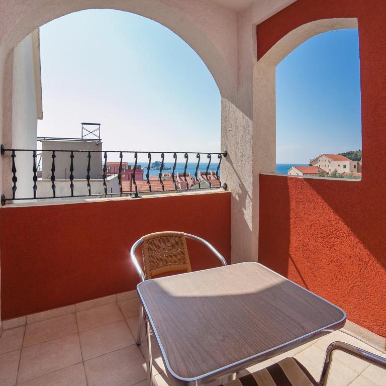Apartments Franovic - Studio s Bračnim Krevetom - 1