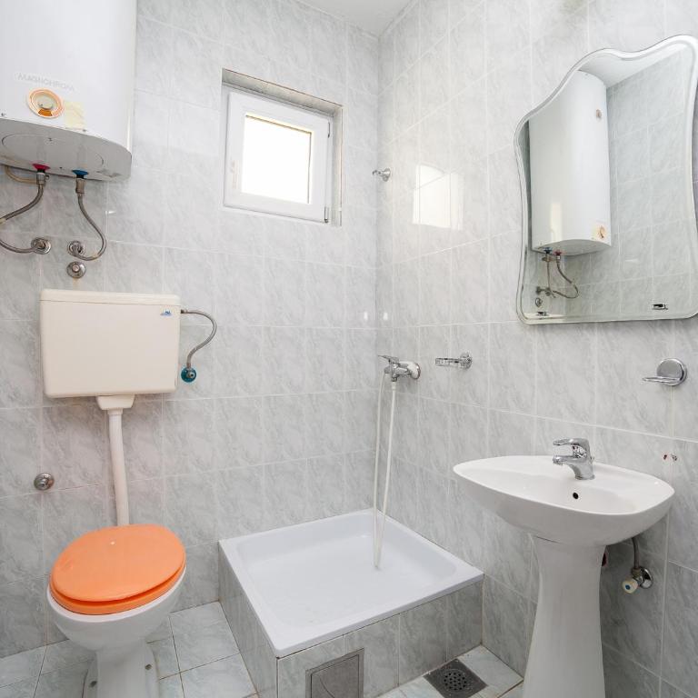 Apartments Franovic - Trokrevetni Studio - 5