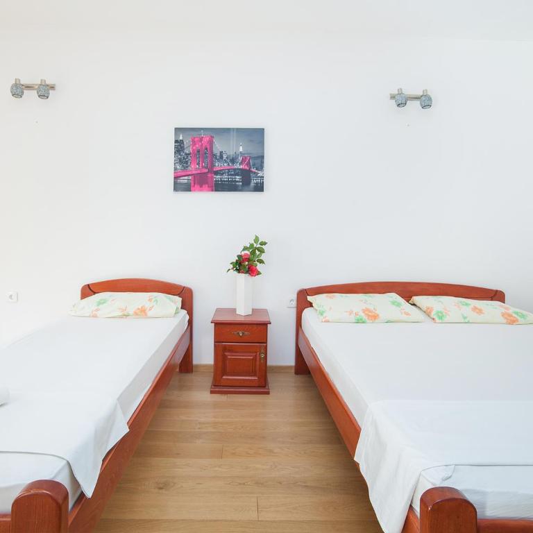 Apartments Franovic - Trokrevetni Studio - 1