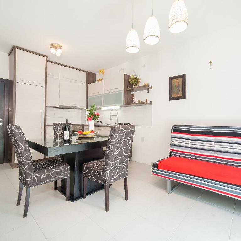 Apartments Franovic - Četvorokrevetni Studio s Pogledom na More - 1