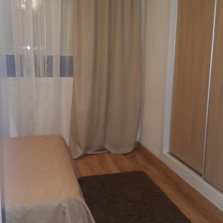Pension Yna Holiday - Habitación Doble con baño compartido - 5