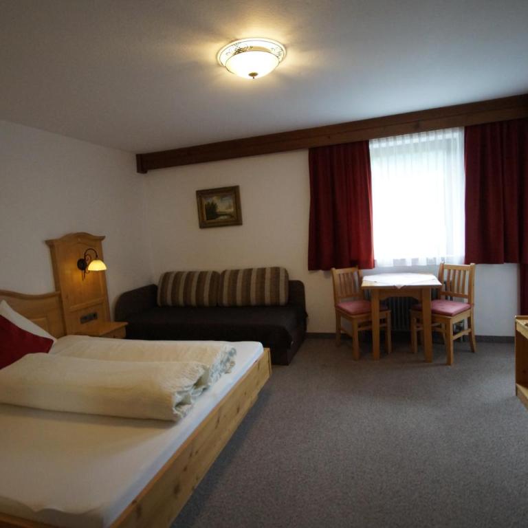 Appartement Gästehaus Aloisia - Comfort Apartment mit 2 Schlafzimmern und Balkon - 13