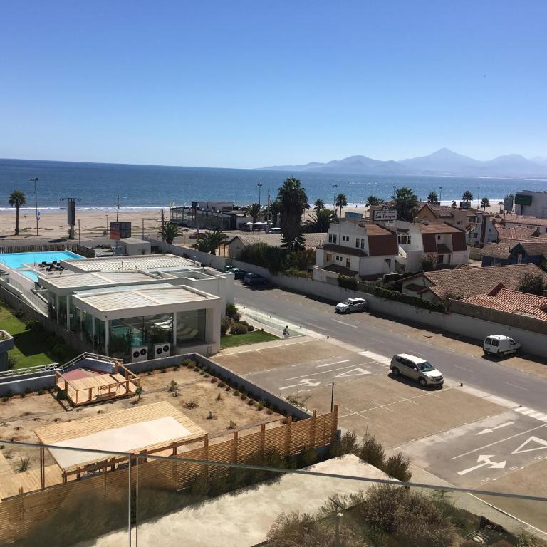 Depto con vista al mar y terraza - One-Bedroom Apartment - 19