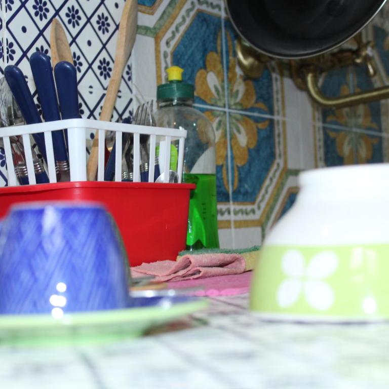 A Due Passi dal Centro - Camera Doppia con Letti Singoli con Bagno Privato - 5