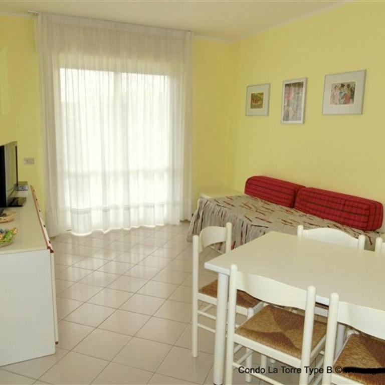 Lignano Sabbiadoro with pool - Appartamento con 1 Camera da Letto - 4