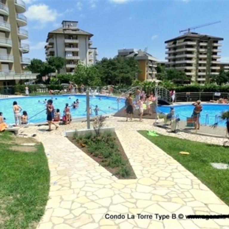 Lignano Sabbiadoro with pool - Appartamento con 1 Camera da Letto - 10