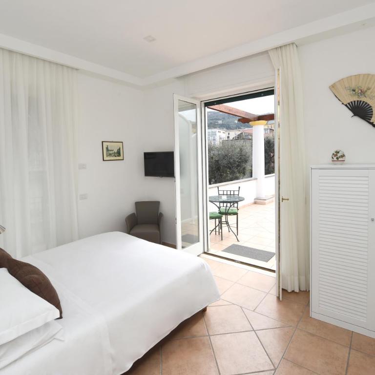 Bella Sorrento B&B - Double Room with Terrace - 10