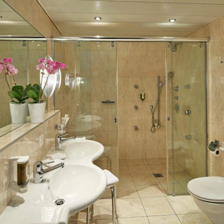Hotel Ambassador - Junior Suite - 4