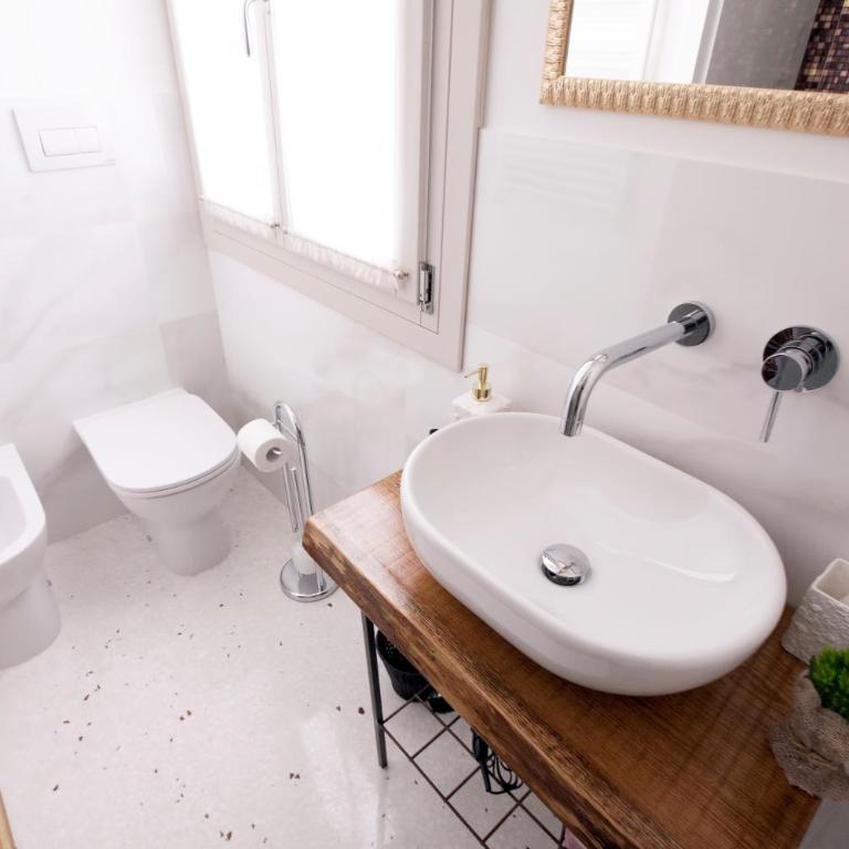 B&B Al Pozzo di Luce - Camera Matrimoniale/Doppia con Letti Singoli con Bagno Privato - 11