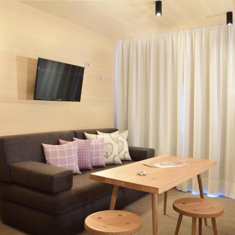 Pension Alpenfluh - Doppelzimmer mit Balkon - 3