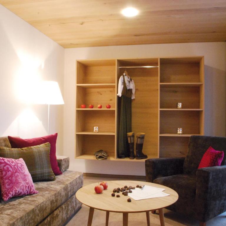 Pension Alpenfluh - Familiensuite mit Balkon - Nebengebäude - 3
