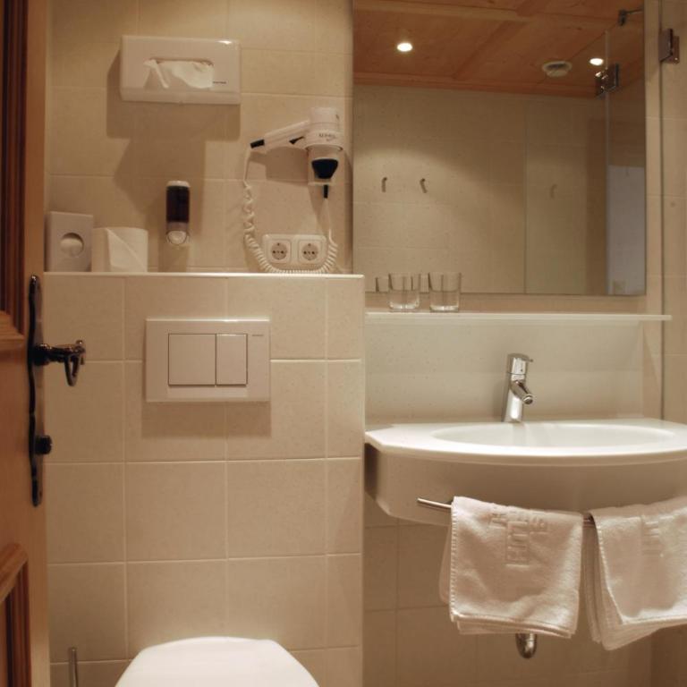 Pension Alpenfluh - Kleines Doppelzimmer - 12