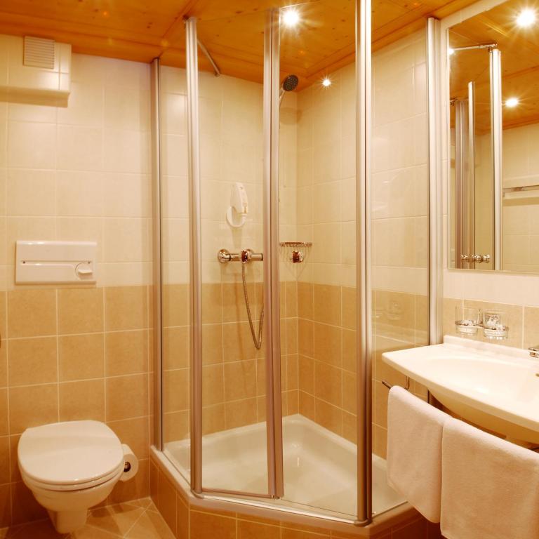 Pension Alpenfluh - Kleines Doppelzimmer - 11