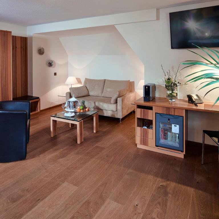 Hotel Ambassador - Junior Suite - 3