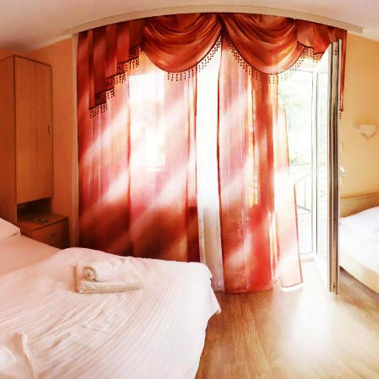 B&B Vila Raj - Trokrevetna Soba - 1