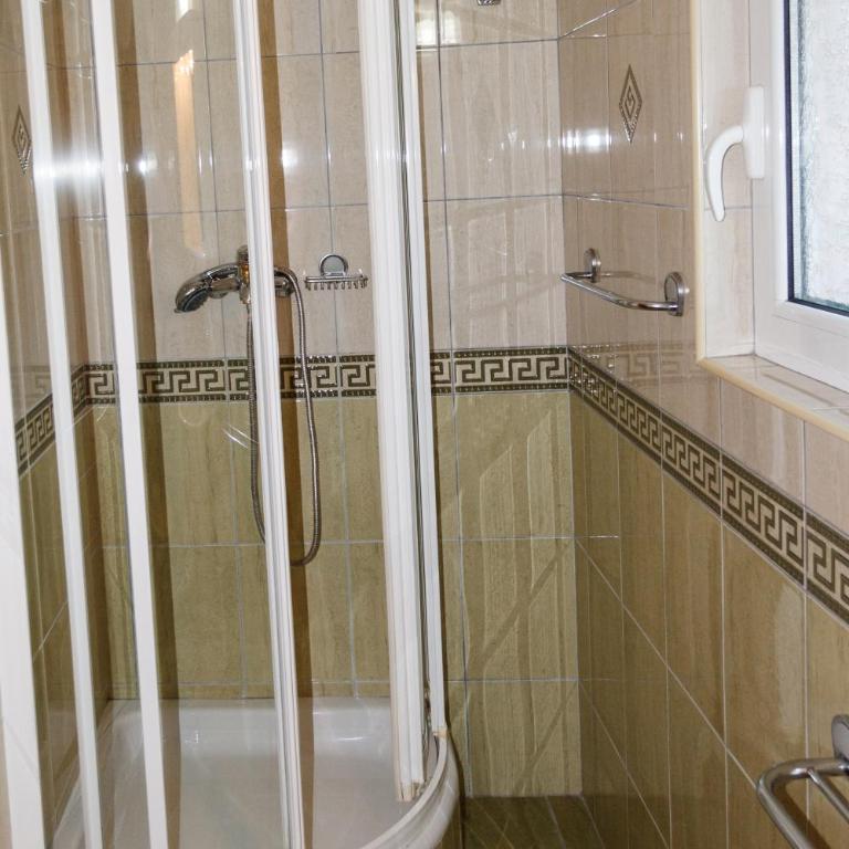 Guest House Villa Živanović - Double Room with Balcony - 12