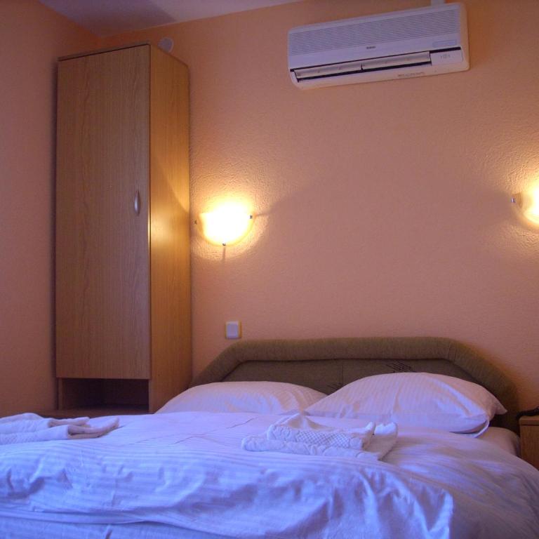 B&B Vila Raj - Dvokrevetna Soba sa Bračnim Krevetom - 3